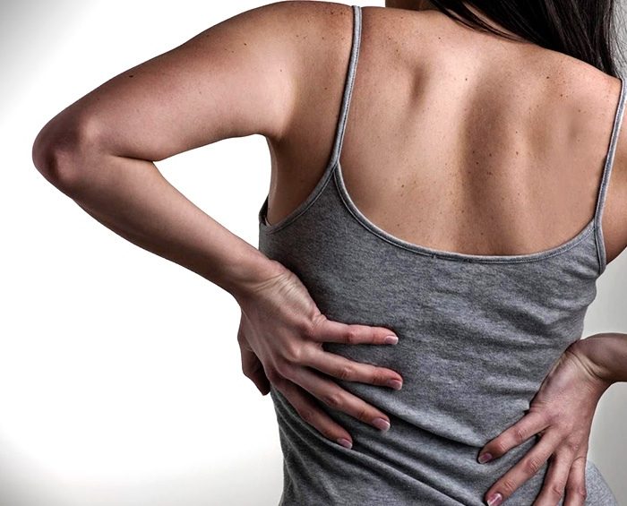 Cómo prevenir dolores de espalda durante la cuarentena