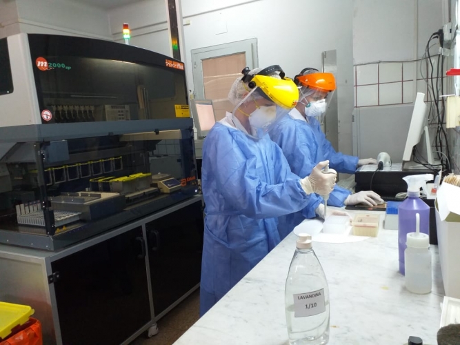 La Provincia de Buenos Aires incorpora dos nuevos laboratorios de Universidades Nacionales a su red de diagnóstico