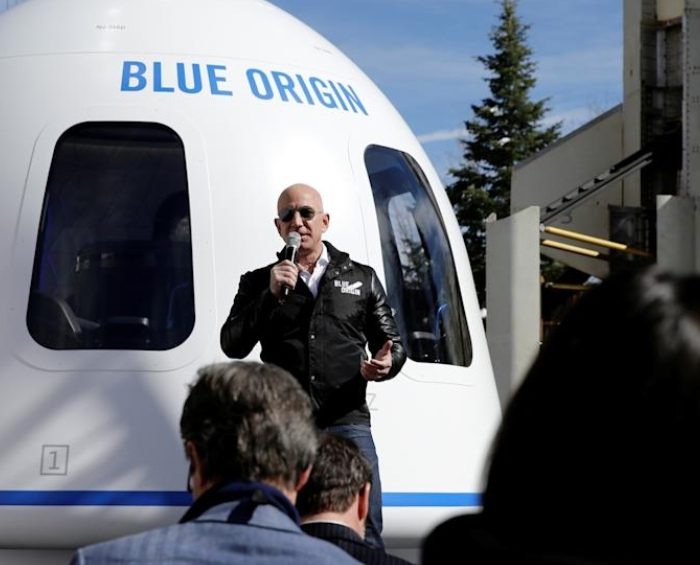Jeff Bezos y su hermano serán los primeros “turistas” en el espacio