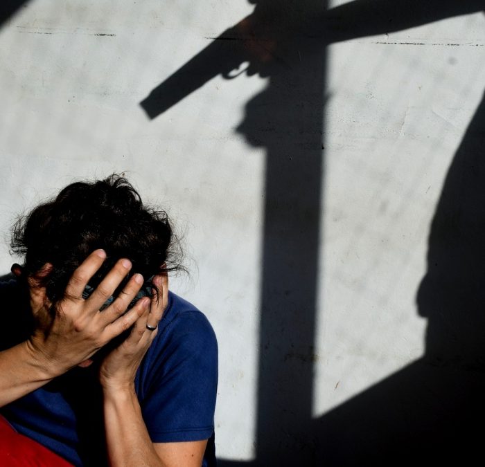 Mujeres sin estudios completos, desocupadas y con tres o más hijos son quienes más sufren violencia