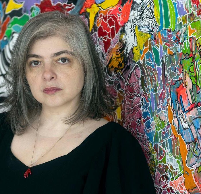 Mariana Enriquez regresa con el libro de cuentos “Un lugar soleado para gente sombría”