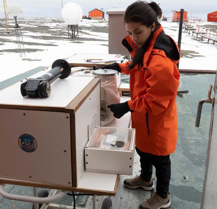 Los científicos que vigilarán la atmósfera durante el largo invierno antártico