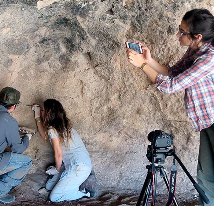 Arte rupestre: hallaron las inscripciones más antiguas de Sudamérica en Neuquén