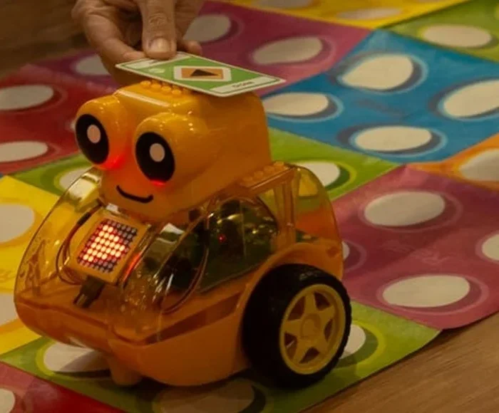 Qué distrito reemplazó los robots pedagógico-educativos por picnics literarios