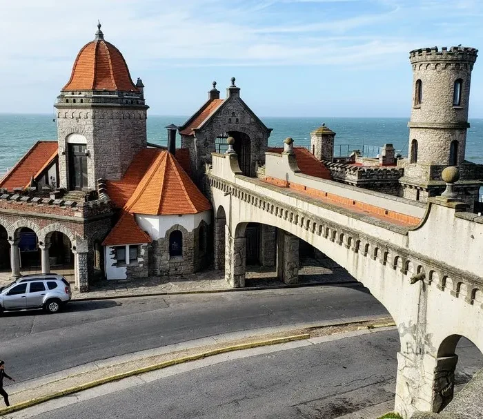 Mar del Plata y un recorrido con audioguías para conocer la ciudad feliz