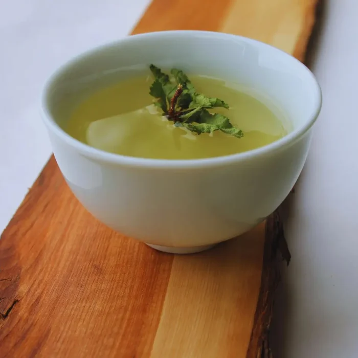 El ñire, una hierba habilitada para infusiones