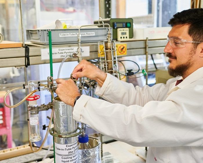 Transforman residuos de yerba mate en un bioaceite con valor comercial