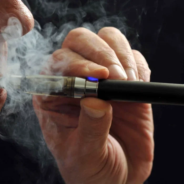 El 9% de adolescentes entre 13 y 18 años probó cigarrillos electrónicos, según estudio
