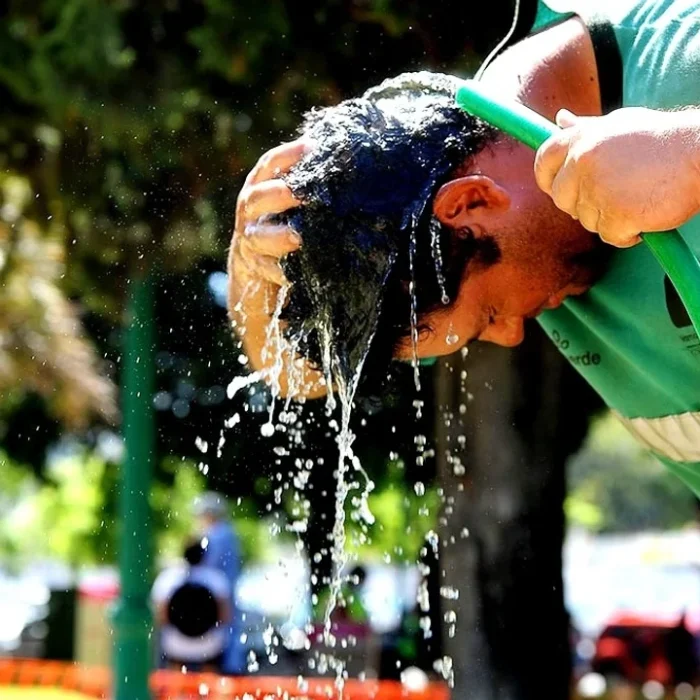 Cómo prevenir el golpe de calor en medio de temperaturas que superan los 38 grados
