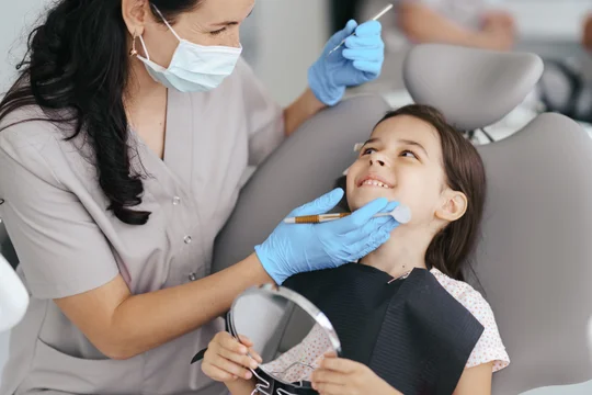 Salud bucal infantil: el hábito empieza antes que aparezca el primer diente